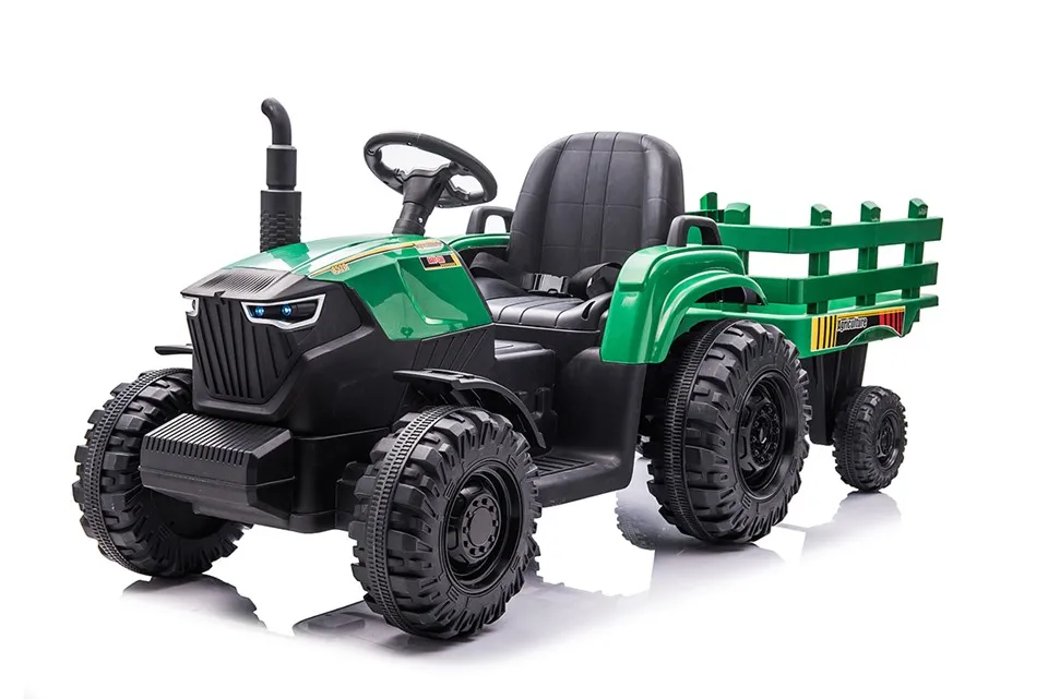 Bērni brauc ar automašīnām Bērnu rotaļlietas ar elektriskajām automašīnām